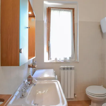 Pet Friendly In Frazione بيت للعطل
