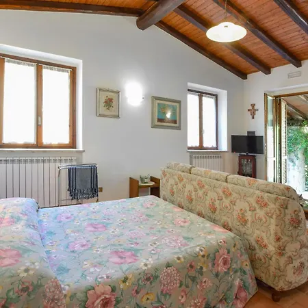 Pet Friendly In Frazione بيت للعطل