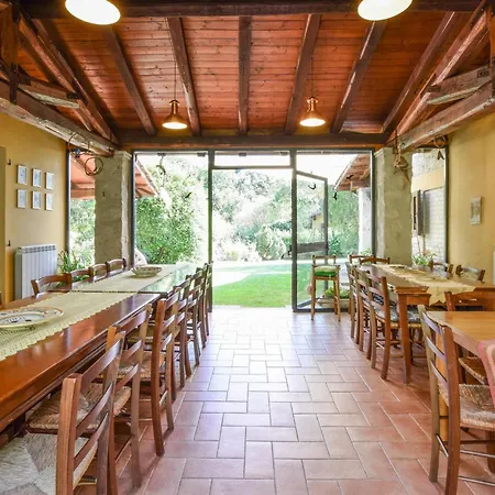 Pet Friendly In Frazione Mercatello Nyaraló Monte Vibiano Vecchio