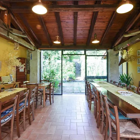 Nyaraló Pet Friendly In Frazione Mercatello Monte Vibiano Vecchio